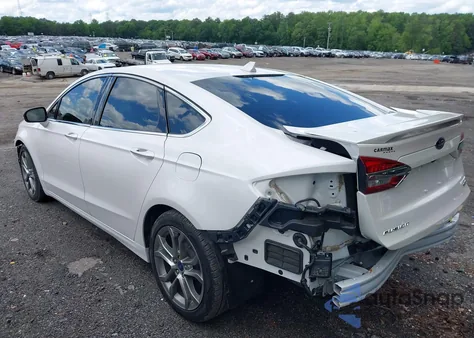 2020 Ford Fusion Hybrid Titanium z USA, uszkodzony, nr VIN 3FA6P0RU6LR234634